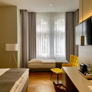 38 Hotel