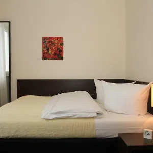 Luetzow Hotel